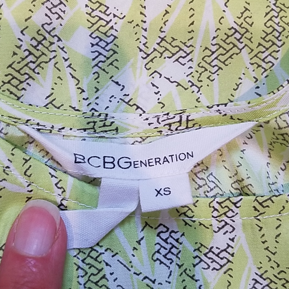 BCBG silky tank - Picture 4 of 4
